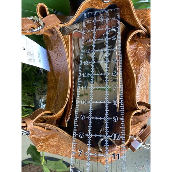 Reduced! NWT Huge STELLA BIANCA Italy Embossed Real Leather Tote/Weekend Bag NEW - Picture 7 of 16